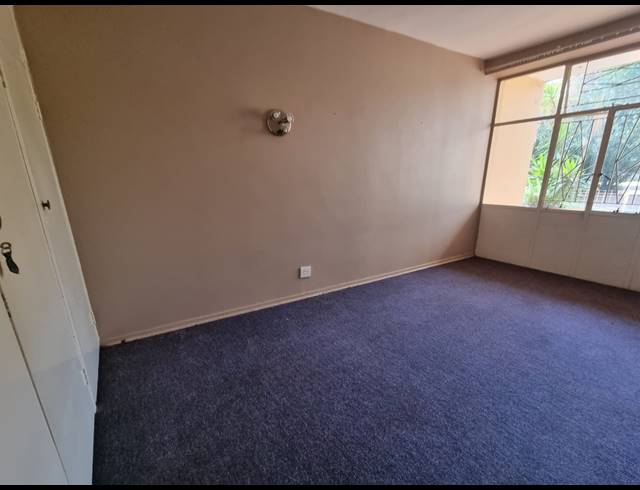 2 BEDROOM FLAT FOR SALE IN THREE RIVERS